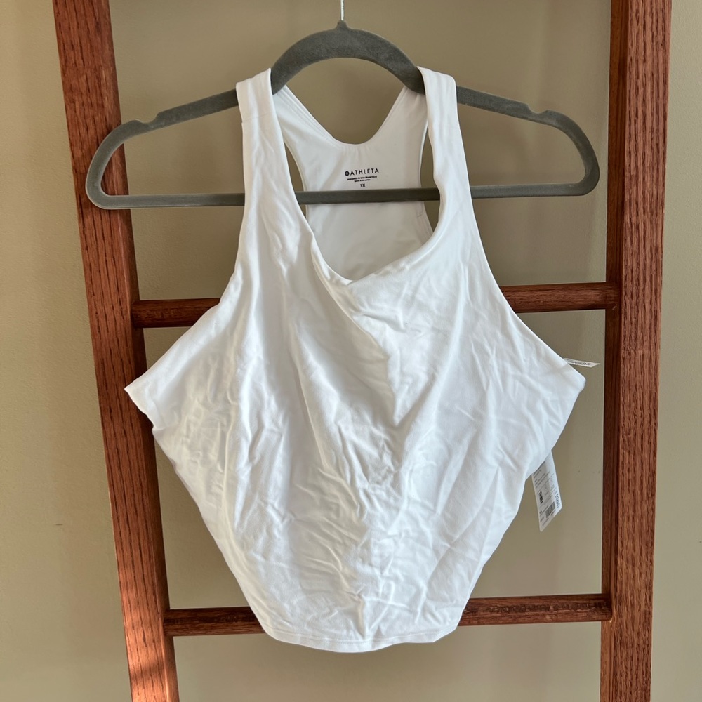 NWT Athleta D-DD Conscious Crop in Powervita 1X White